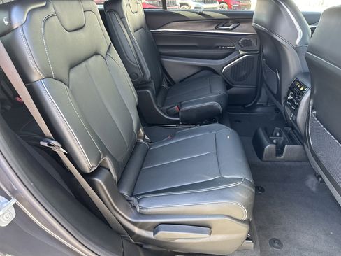 New 2025 Jeep Grand Cherokee L Overland w/ Luxury Tech Group IV AWD/4WD image 21