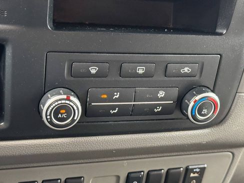 Used 2018 Nissan NV 3500 SV w/ Navigation Package RWD image 29