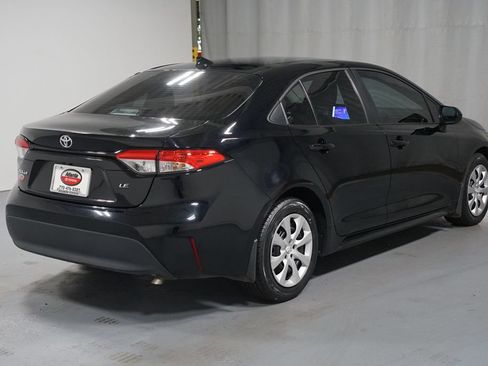Used 2025 Toyota Corolla LE FWD image 8