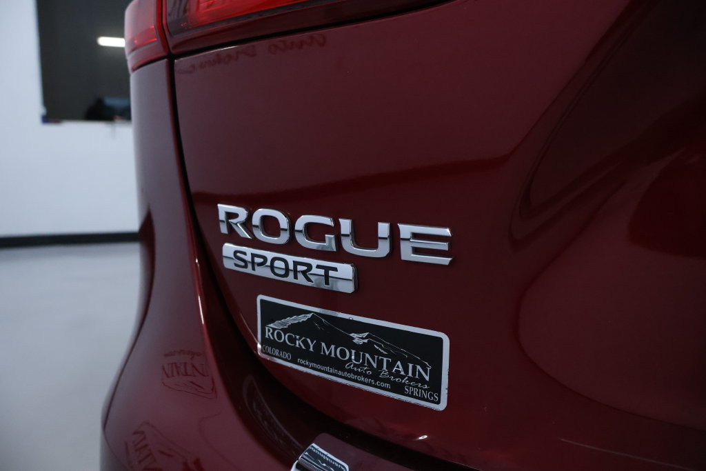 Used 2020 Nissan Rogue Sport S FWD image 10