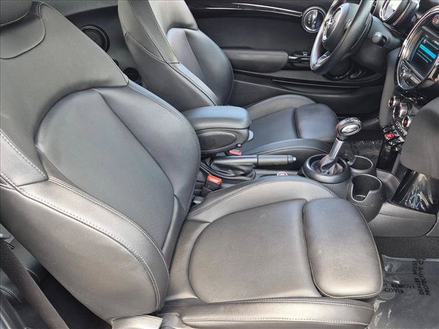 Used 2019 MINI Cooper S w/ Signature Upholstery Package FWD image 18