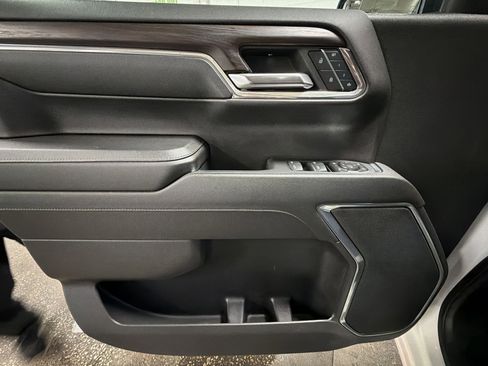 Used 2024 GMC Sierra 1500 SLT image 21