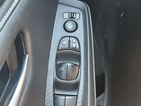 Used 2025 Nissan Sentra SV FWD image 24