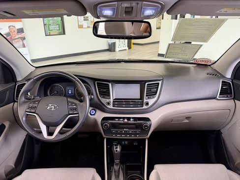Used 2018 Hyundai Tucson Value AWD/4WD image 10