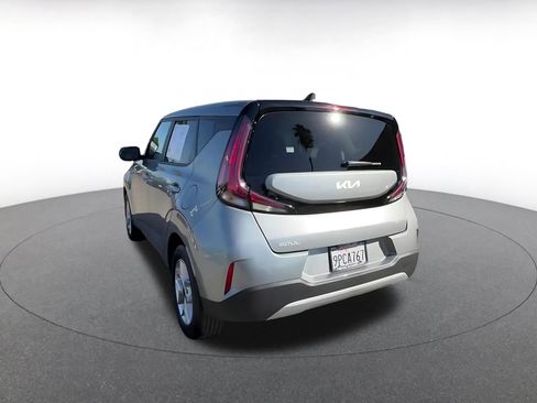 Used 2025 Kia Soul LX w/ LX Technology Package image 11