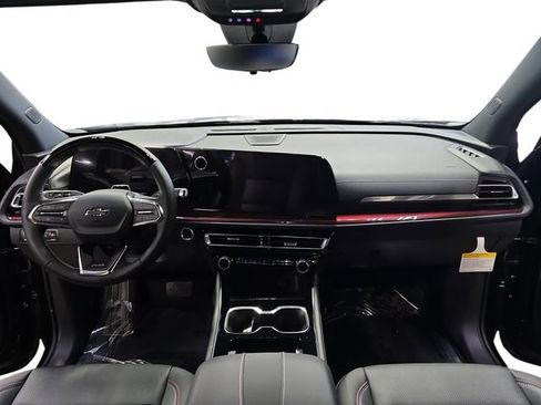 New 2026 Chevrolet Traverse Z71 w/ Enhanced Driving Package AWD/4WD image 10