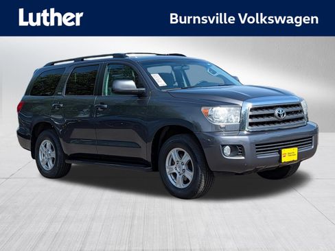 Used 2017 Toyota Sequoia SR5 AWD/4WD image 1