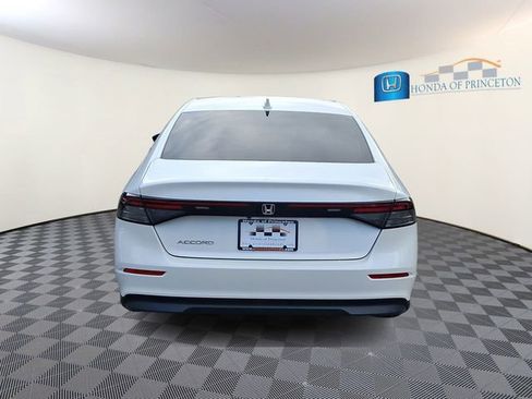 Certified 2023 Honda Accord EX image 5