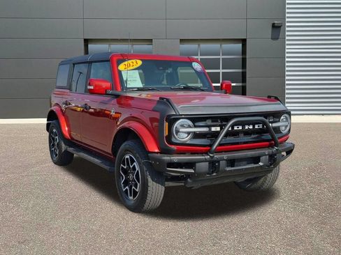 Used 2023 Ford Bronco Outer Banks AWD/4WD image 3