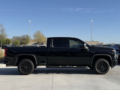 Certified 2024 Chevrolet Silverado 2500 LTZ w/ LTZ Plus Package image 3