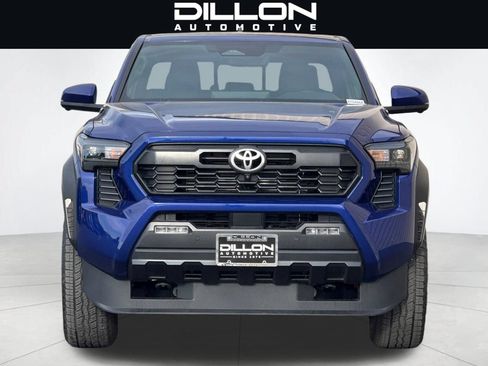 Used 2025 Toyota Tacoma TRD Off-Road w/ TRD Off Road Premium Package AWD/4WD image 9