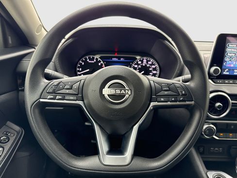 Used 2024 Nissan Sentra SV FWD image 19