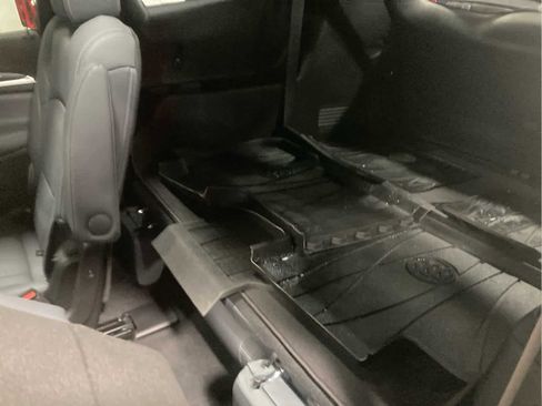 Used 2024 Buick Enclave Essence w/ Experience Buick Package image 18