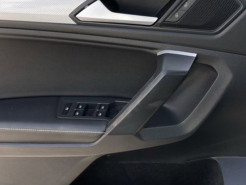 Used 2024 Volkswagen Tiguan S image 20