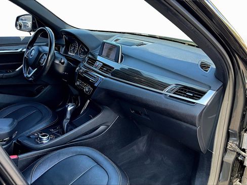 Used 2017 BMW X1 xDrive28i image 15