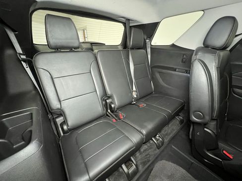 Used 2019 Chevrolet Traverse RS w/ LPO, Floor Liner Package image 8