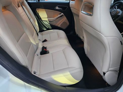 Used 2019 Mercedes-Benz CLA 250 image 17