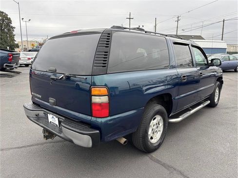 Used 2006 Chevrolet Suburban LS w/ Smart Select Package image 5