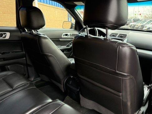 Used 2014 Ford Explorer XLT w/ Equipment Group 202A image 24