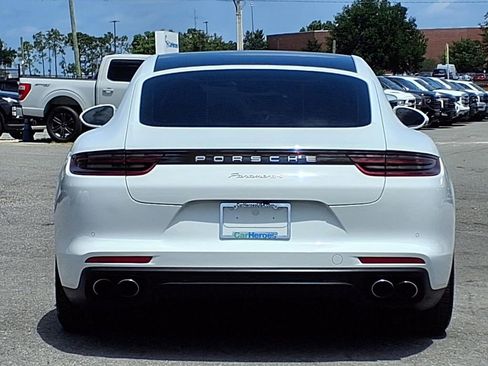 Used 2018 Porsche Panamera RWD image 6