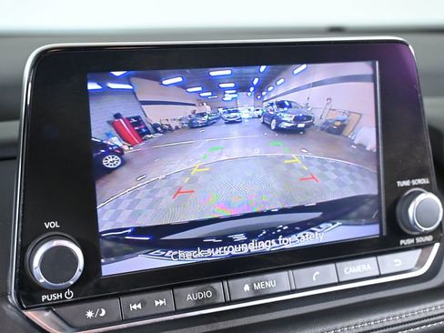 Certified 2025 Nissan Rogue S image 17