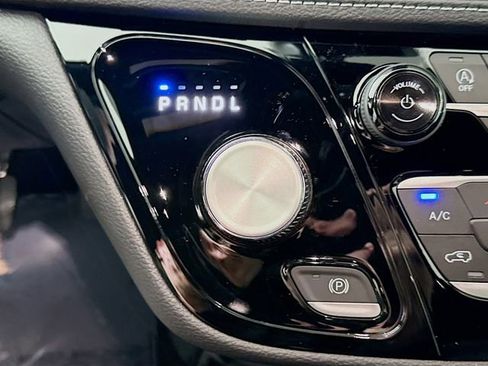 New 2026 Chrysler Pacifica Select w/ S Appearance Package FWD image 16