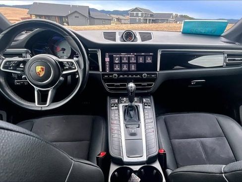 Used 2021 Porsche Macan S image 7