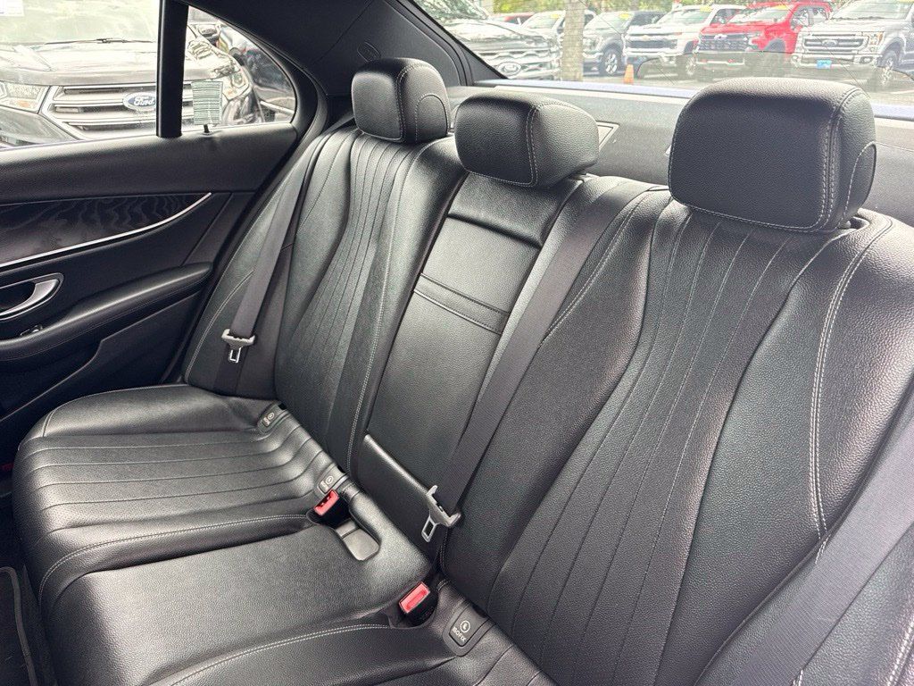 Used 2019 Mercedes-Benz E 300 image 11