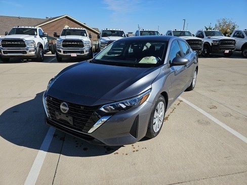 Used 2024 Nissan Sentra S image 2