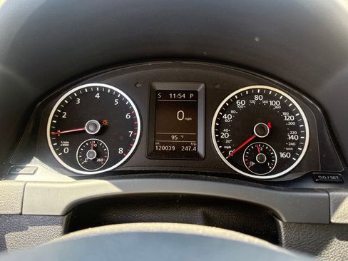 Used 2014 Volkswagen Tiguan SEL FWD image 19