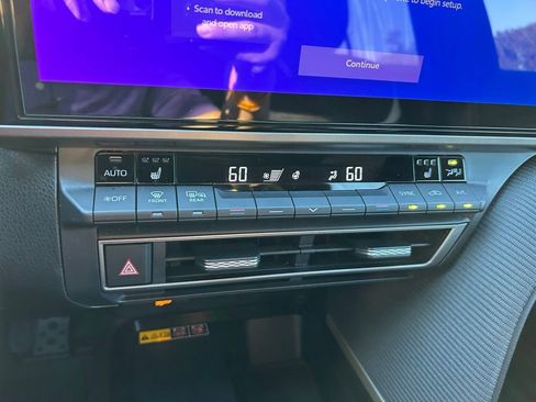 Certified 2025 Toyota Camry SE image 26