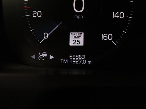 Used 2020 Volvo XC90 T5 Momentum AWD/4WD image 27