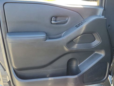 Used 2022 Nissan Frontier S w/ Technology Package image 19