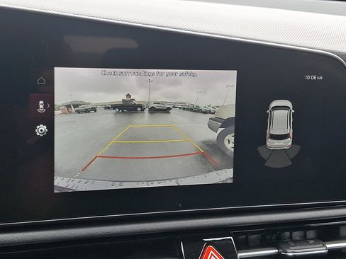 Used 2023 Kia Niro EX FWD image 18