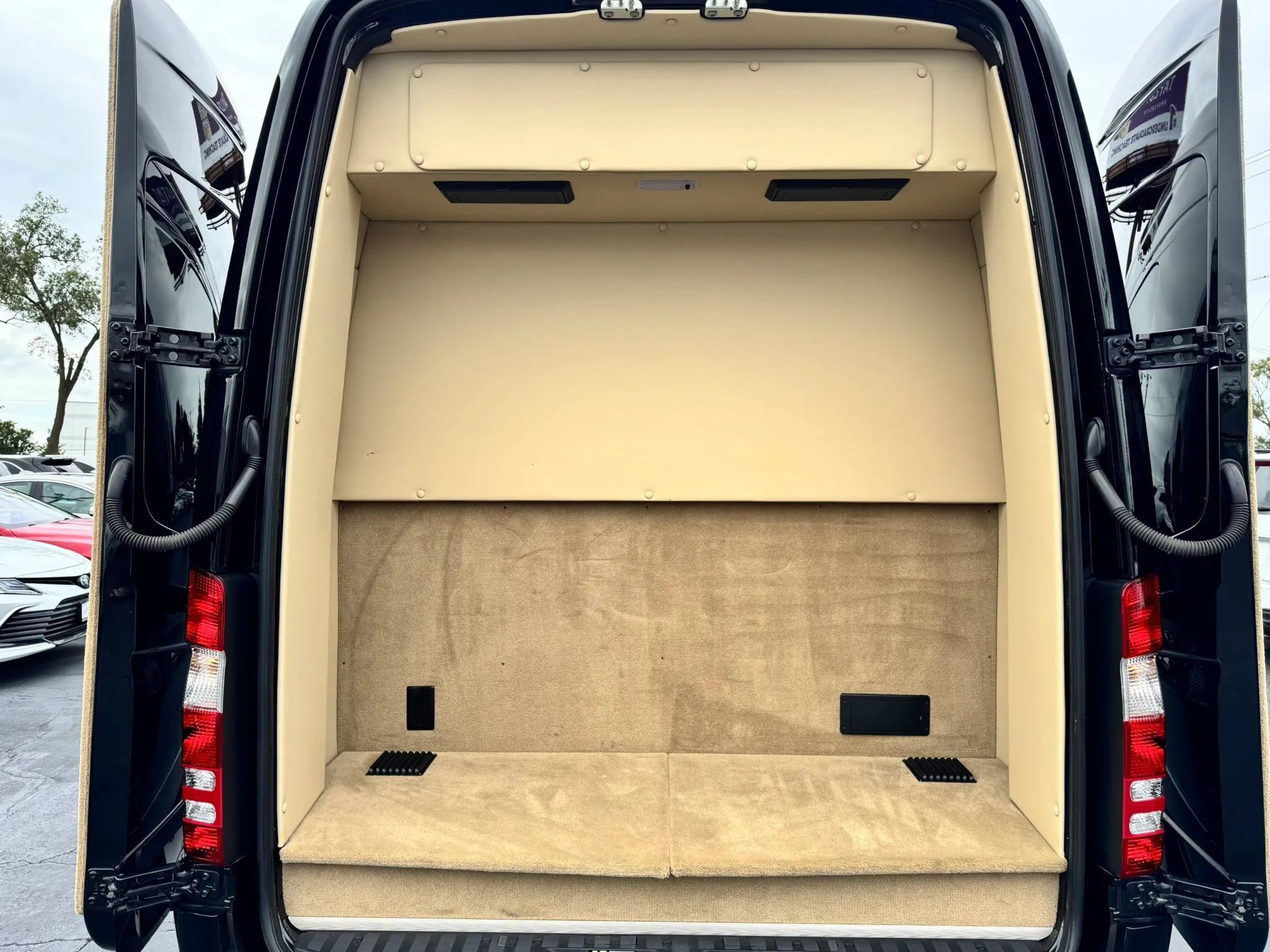 Used 2016 Mercedes-Benz Sprinter 2500 image 72