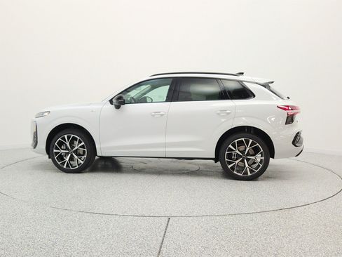 New 2026 Audi Q3 quattro 2.0T AWD/4WD image 8