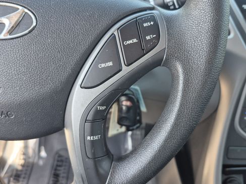 Used 2016 Hyundai Elantra SE FWD image 52