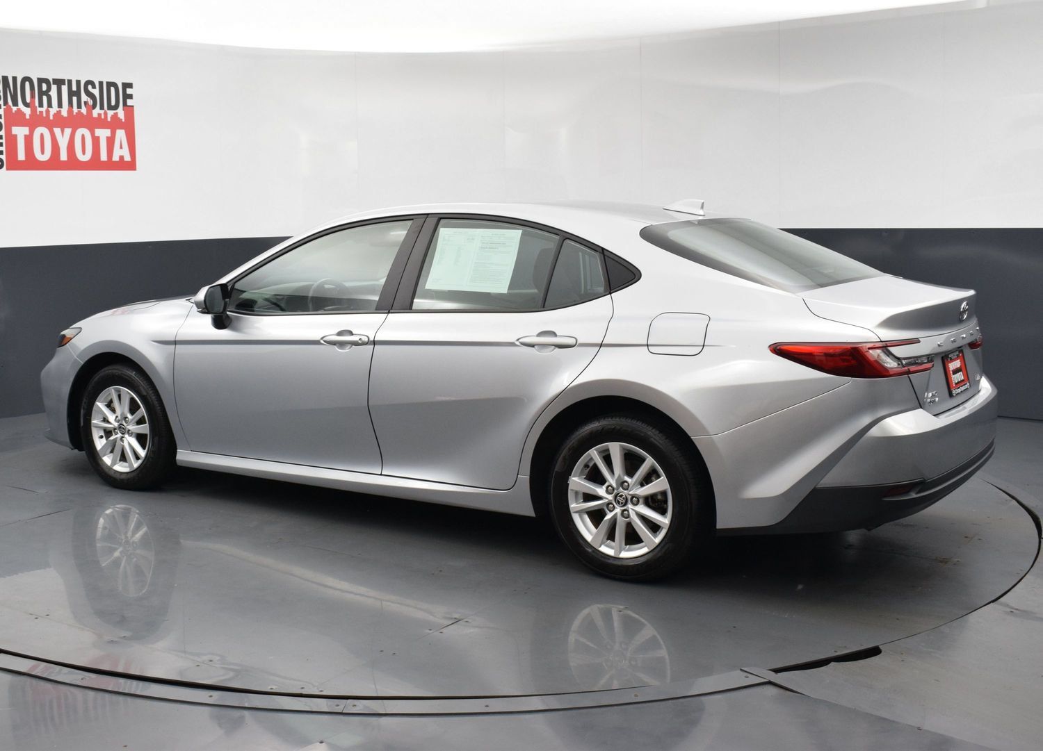 Used 2025 Toyota Camry LE w/ Convenience Package AWD/4WD image 2