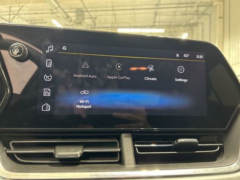 Used 2024 Chevrolet Trax LT image 21