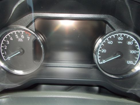 Used 2023 Ford F150 XLT w/ Equipment Group 302A High image 8