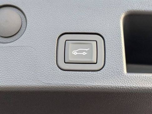 New 2026 Chevrolet Equinox RS w/ Convenience Package III FWD image 16