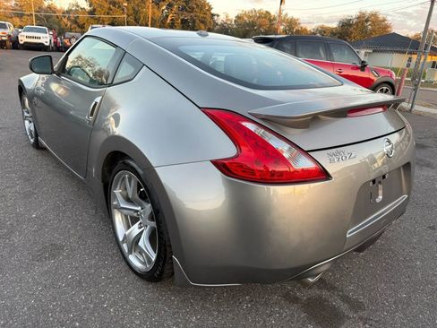 Used 2009 Nissan 370Z Touring w/ Sport Pkg image 7