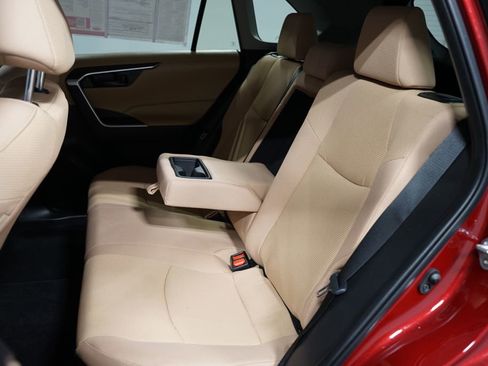 Certified 2024 Toyota RAV4 LE image 28