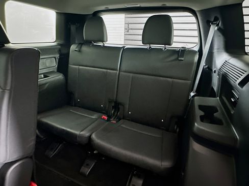 Used 2025 Hyundai Santa Fe SEL FWD image 27