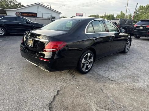 Used 2018 Mercedes-Benz E 300 4MATIC w/ Premium 1 Package image 5