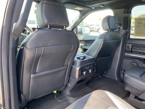 Used 2023 Ford Expedition Max Platinum AWD/4WD image 31