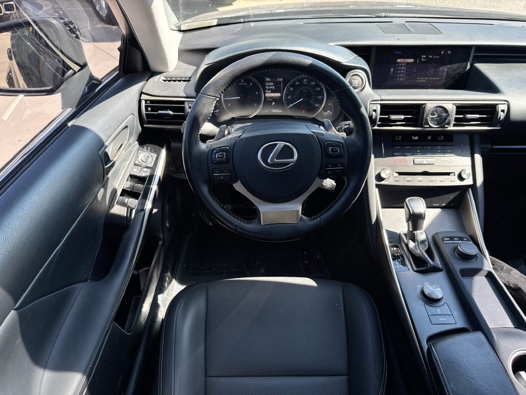 Used 2019 Lexus IS 300 RWD image 11