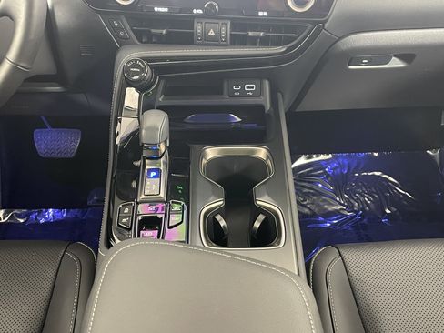 Used 2025 Lexus NX 450h+ AWD w/ Luxury Package image 18