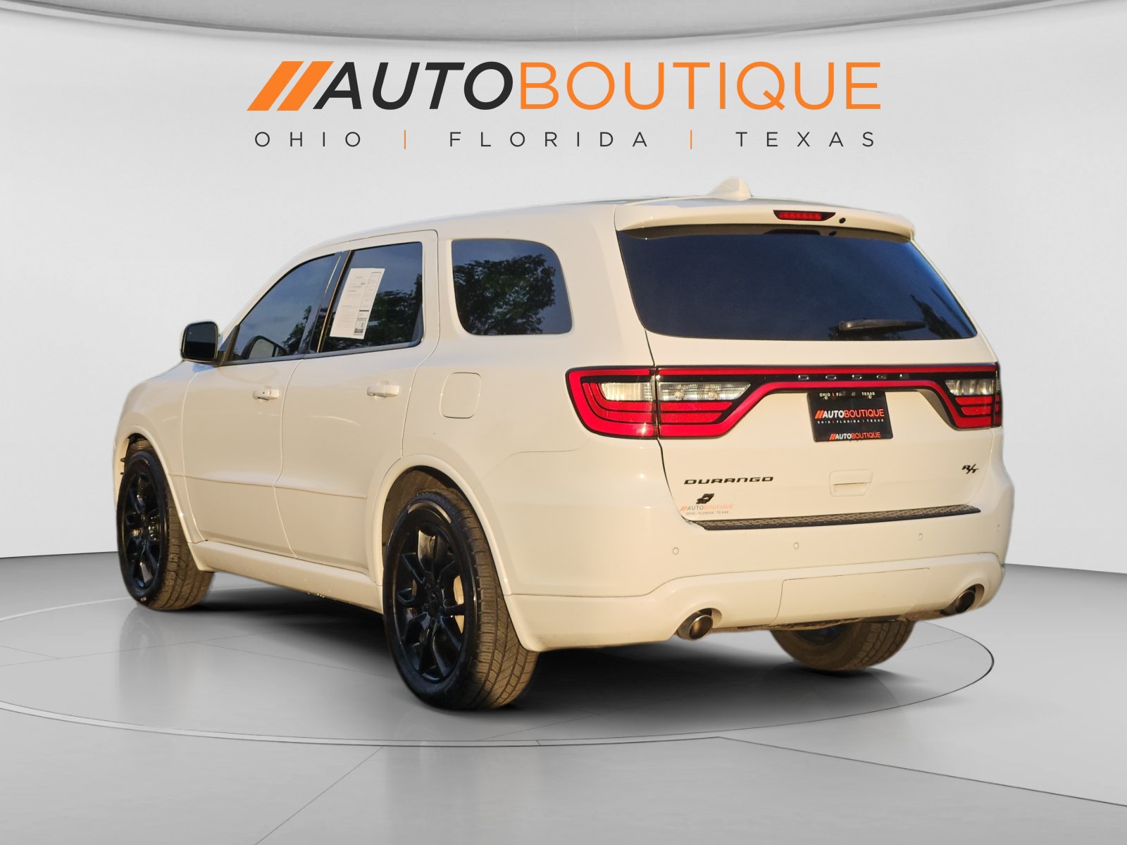 Used 2018 Dodge Durango R/T w/ Technology Group AWD/4WD image 3