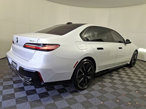 Used 2023 BMW 760i xDrive 760i xDrive image 6